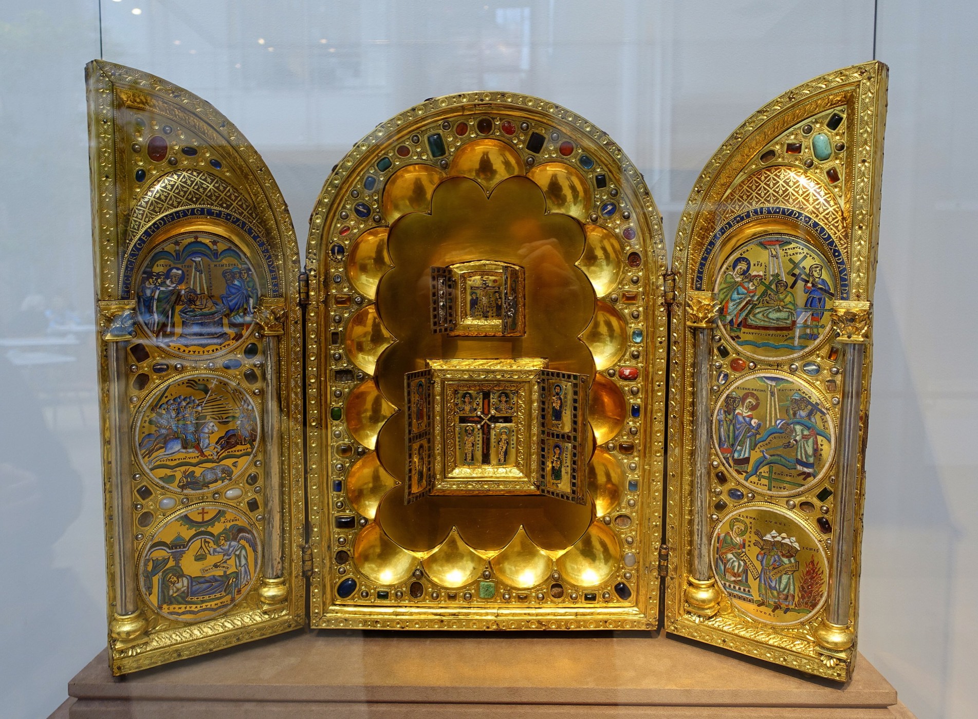 Byzantium nested inside a reliquary