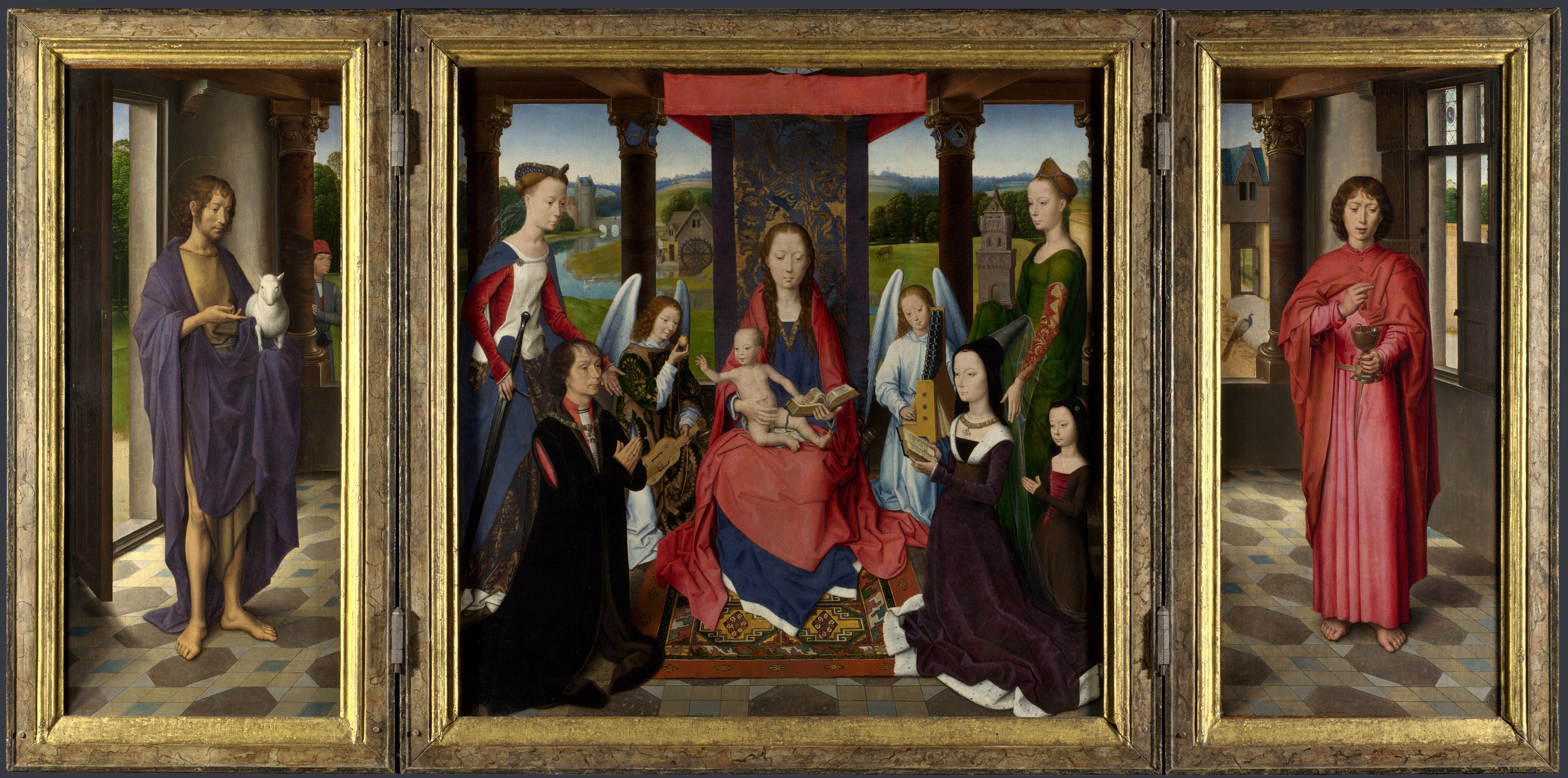 The donor buys his way into the centre